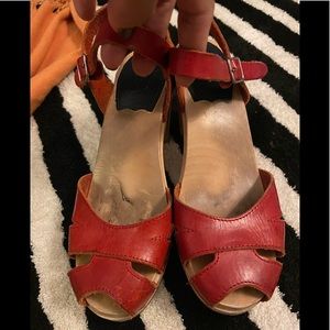 Swedish Hasbeens. “Suzanne” size 38, red